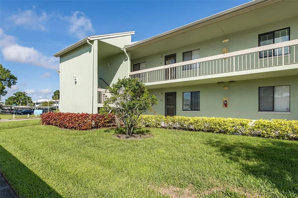 130 Nancy Drive Oldsmar FL 34677