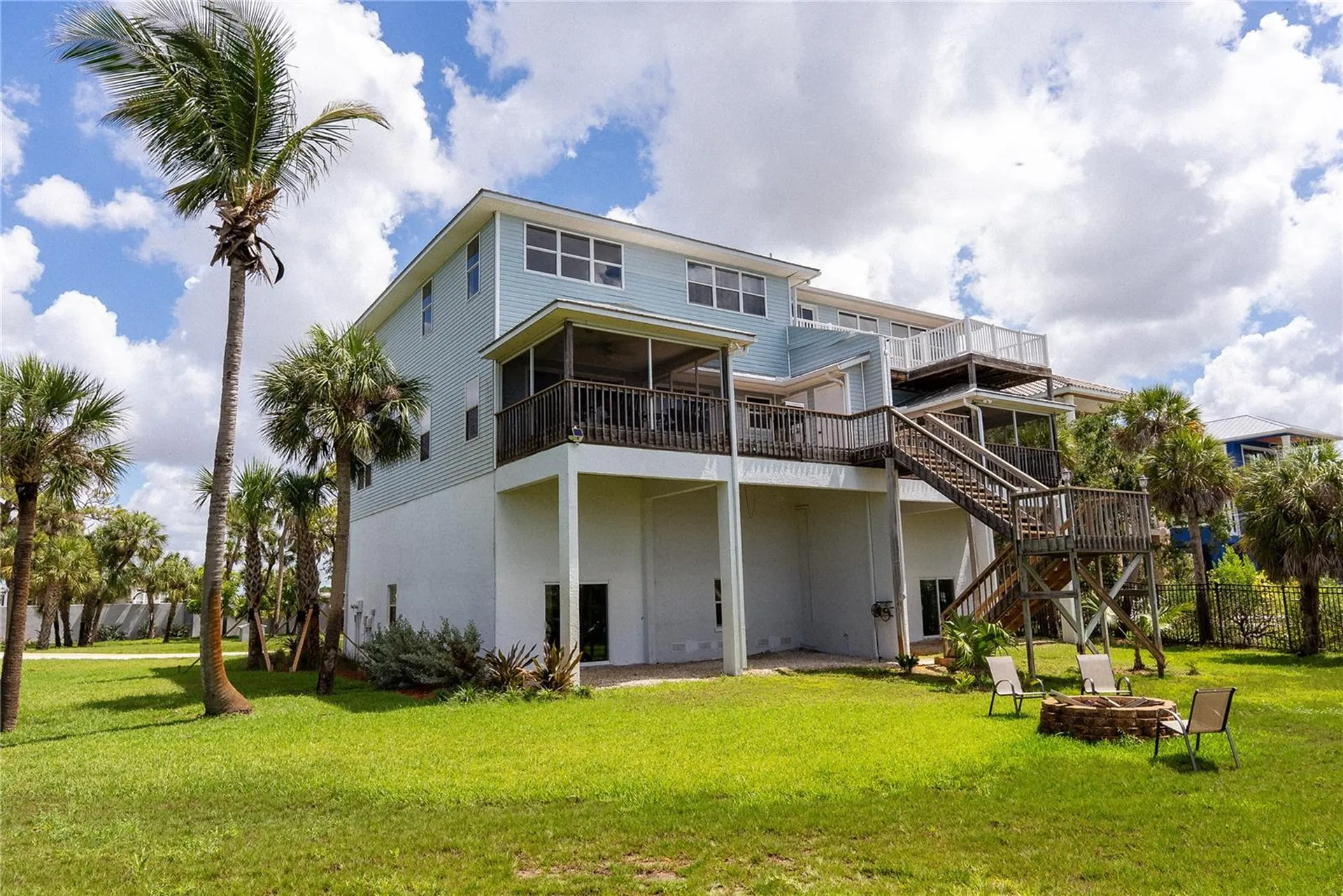 2424 Bay Drive Bradenton FL 34207