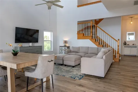 2424 Bay Drive Bradenton FL 34207