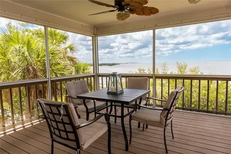 2424 Bay Drive Bradenton FL 34207