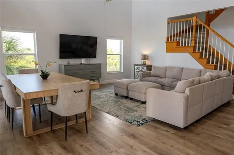 2424 Bay Drive Bradenton FL 34207