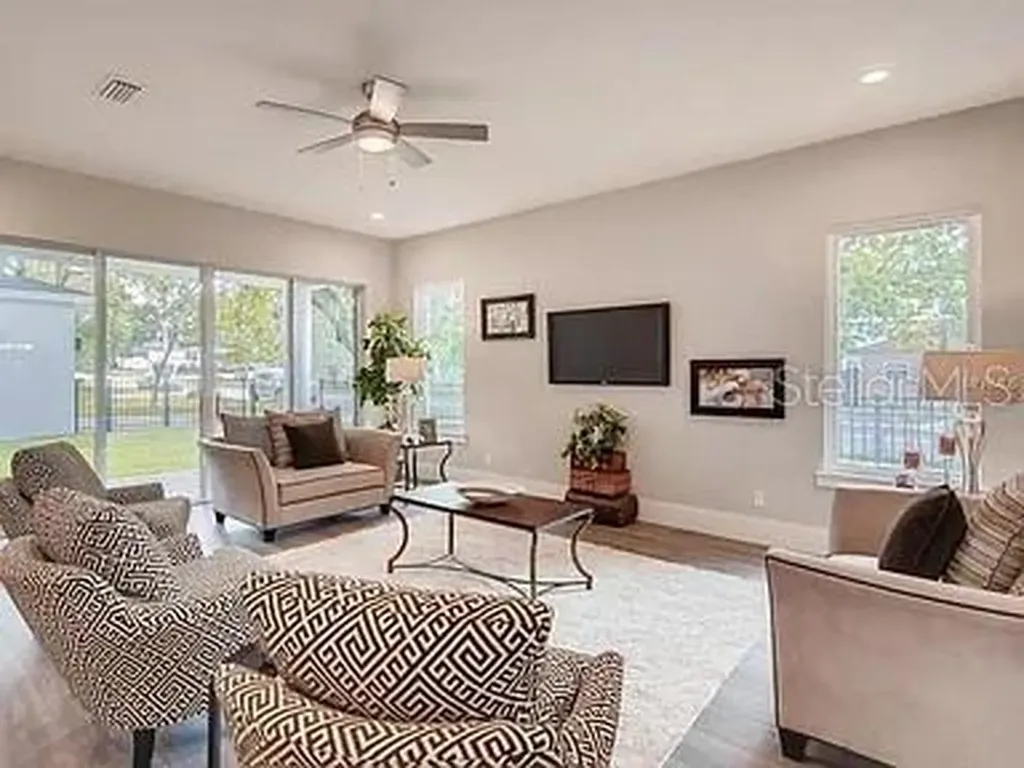 200 E Grant Street Orlando FL 32806
