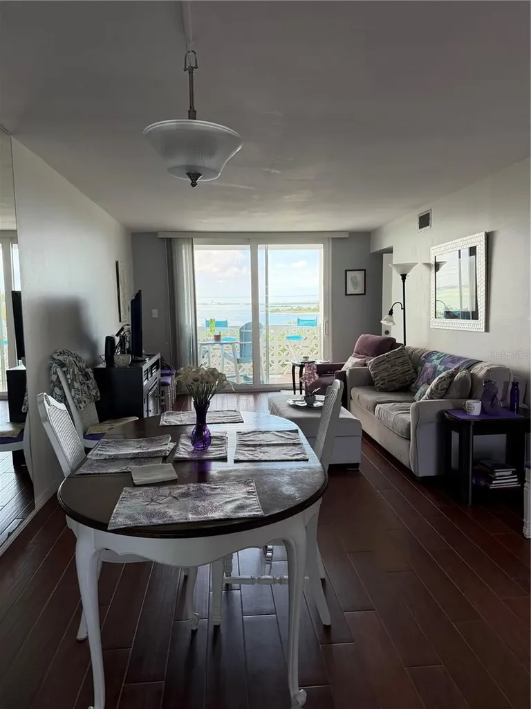 9 Forbes Place Dunedin FL 34698