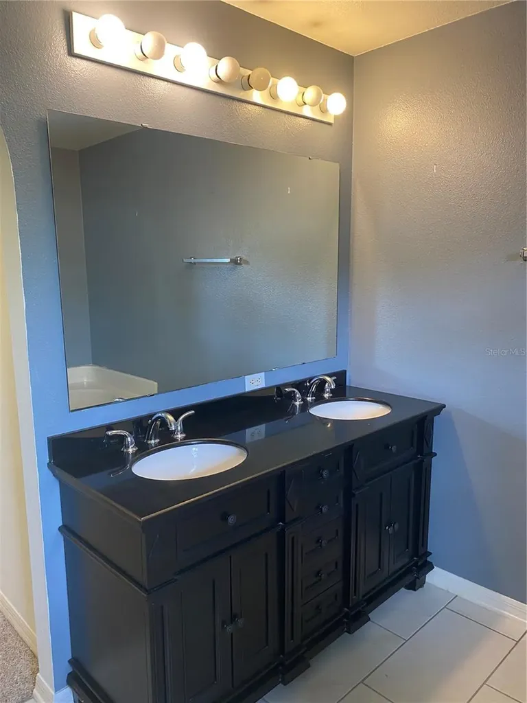 8 Renworth Palm Coast FL 32164