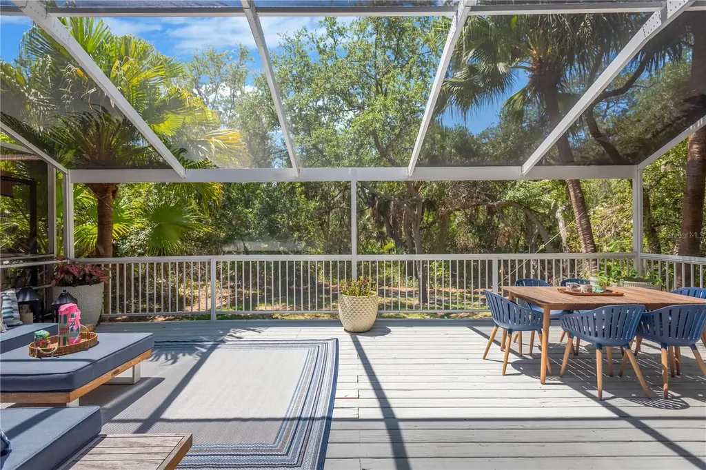 2852 Bayshore Trails Drive Tampa FL 33611