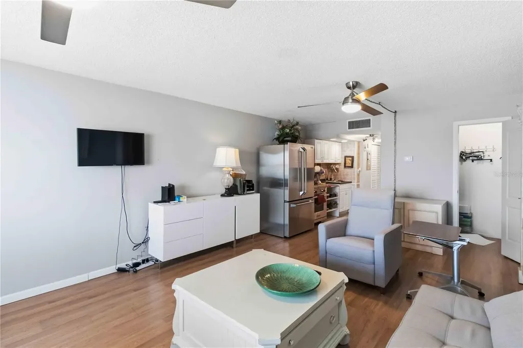 4750 Cove Circle St Petersburg FL 33708