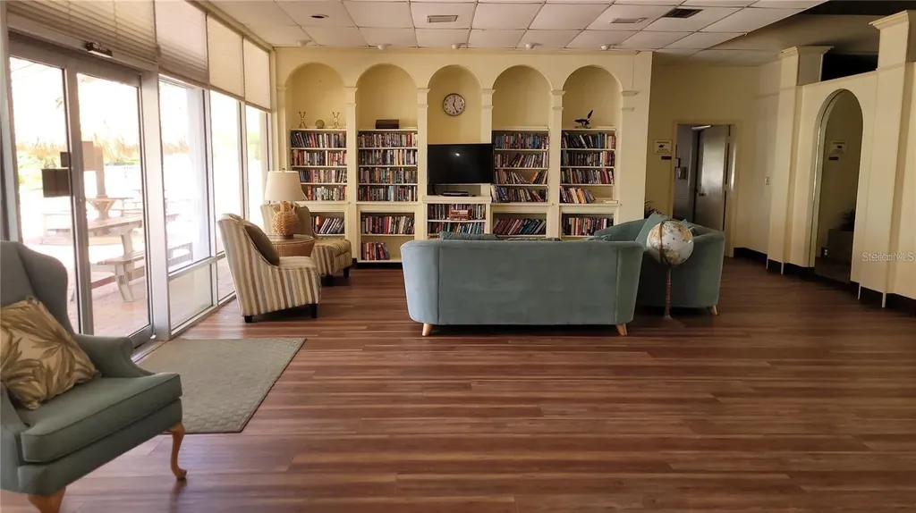 4750 Cove Circle St Petersburg FL 33708