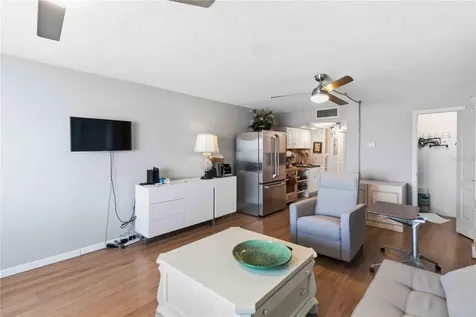 4750 Cove Circle St Petersburg FL 33708