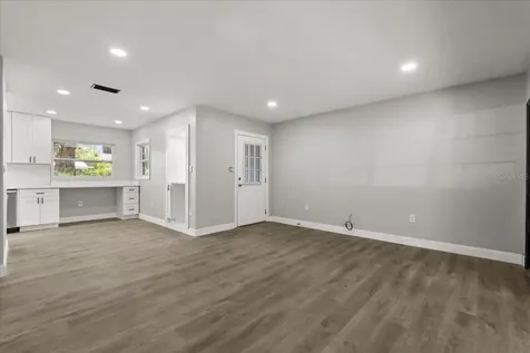 2014 10th Street NW Winter Haven FL 33881
