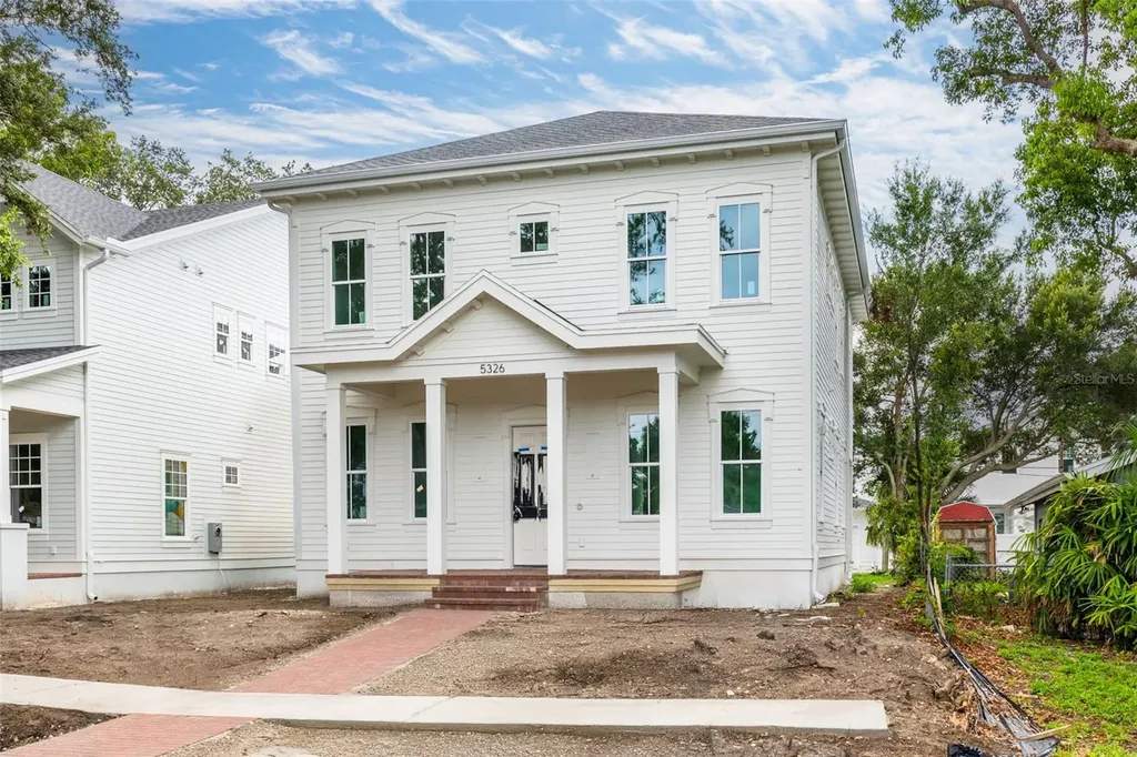 5326 7th Avenue N St Petersburg FL 33710