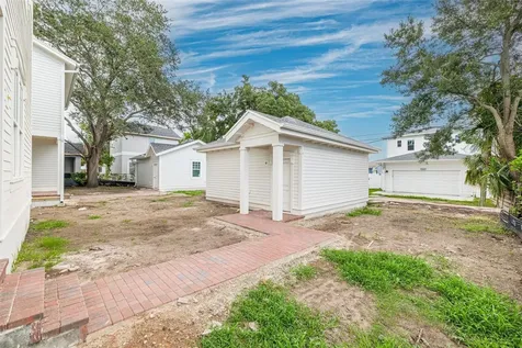5326 7th Avenue N St Petersburg FL 33710