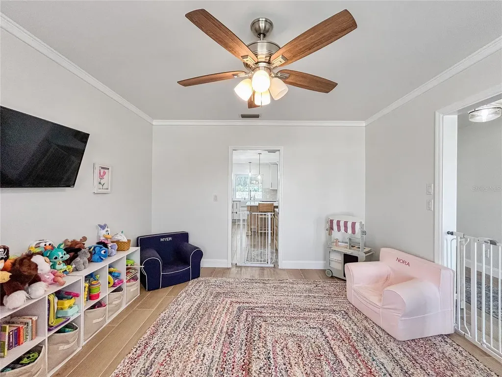 5853 Leeland Street S St Petersburg FL 33715