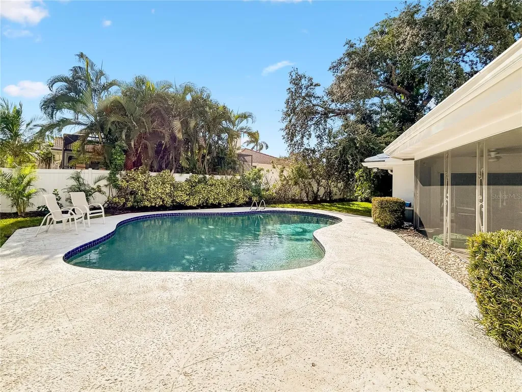 5853 Leeland Street S St Petersburg FL 33715