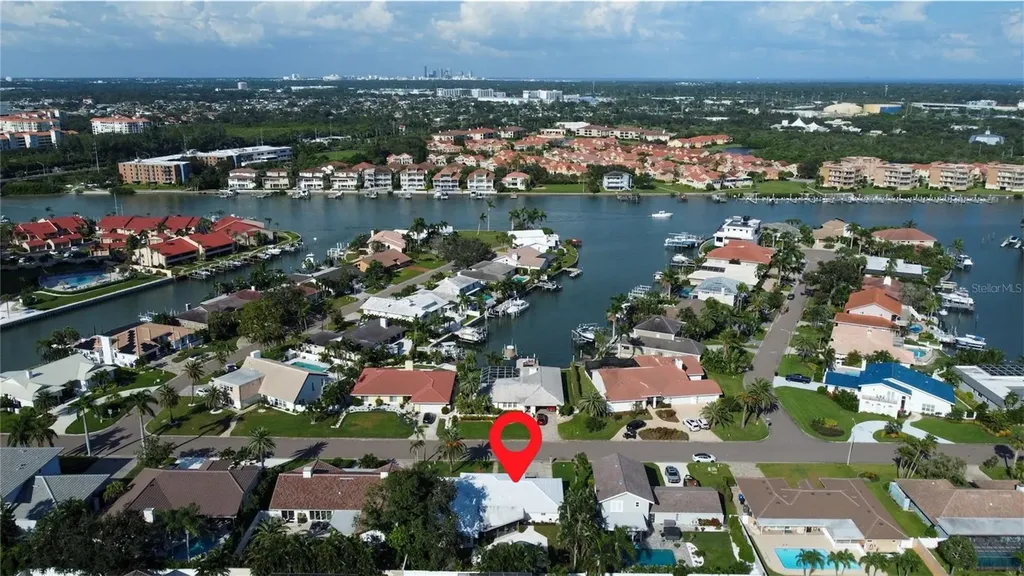 5853 Leeland Street S St Petersburg FL 33715