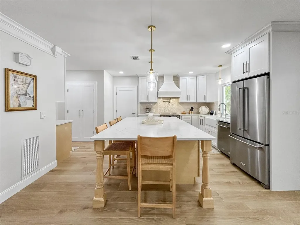 5853 Leeland Street S St Petersburg FL 33715