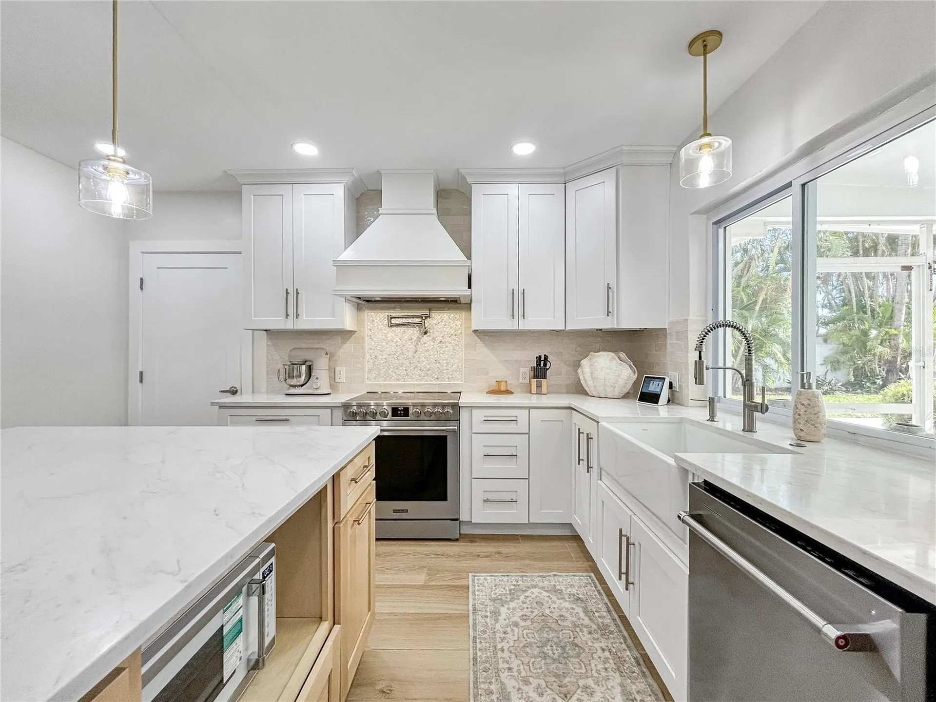 5853 Leeland Street S St Petersburg FL 33715