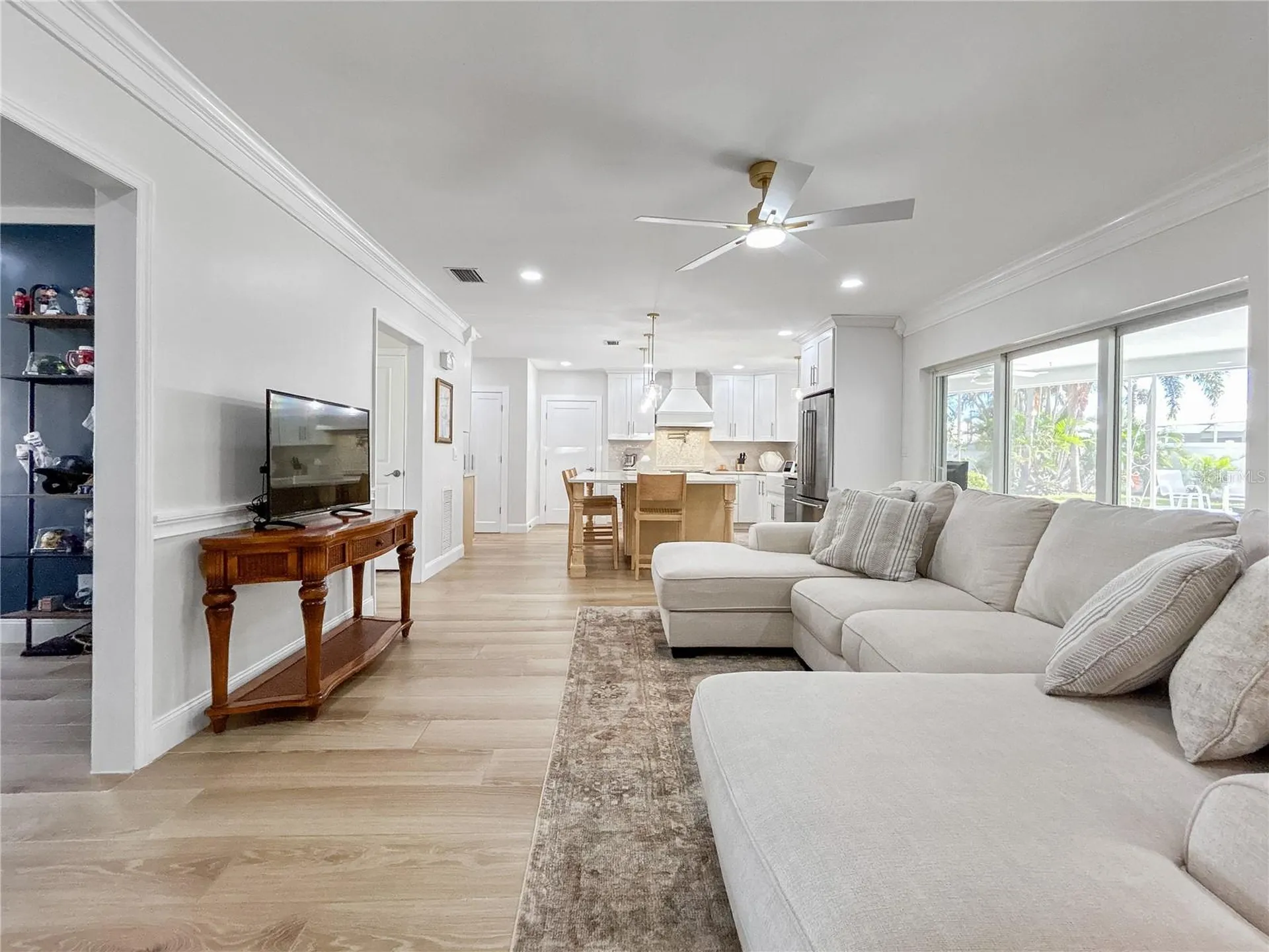 5853 Leeland Street S St Petersburg FL 33715