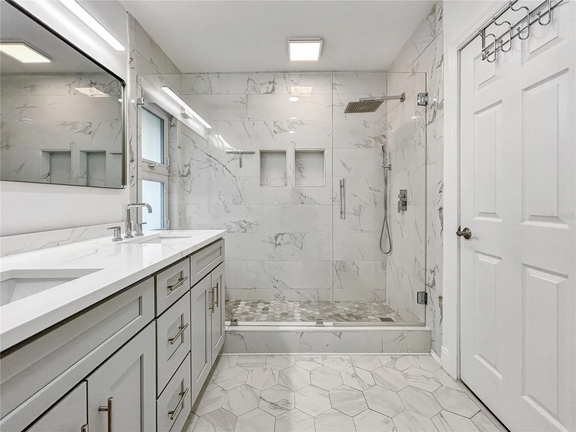 5853 Leeland Street S St Petersburg FL 33715