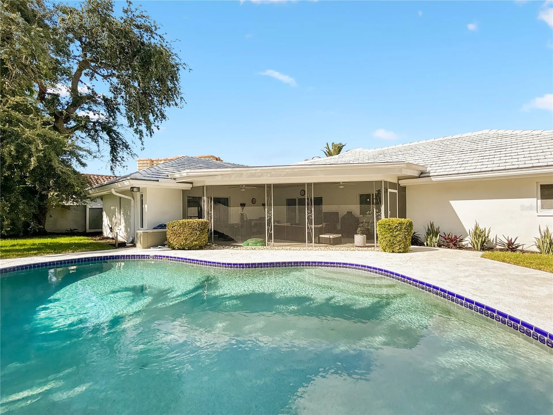5853 Leeland Street S St Petersburg FL 33715