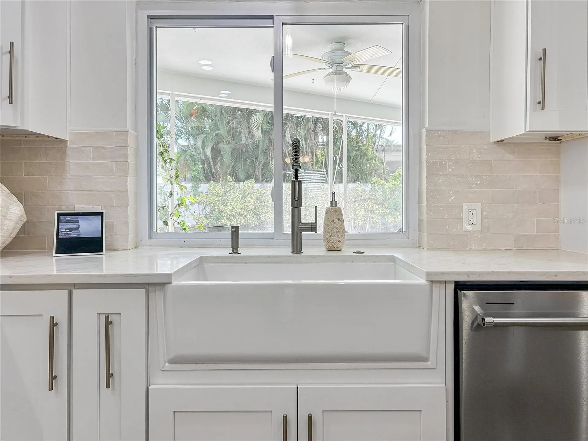 5853 Leeland Street S St Petersburg FL 33715