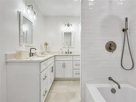 5853 Leeland Street S St Petersburg FL 33715