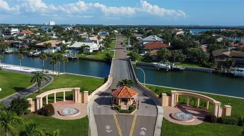 5853 Leeland Street S St Petersburg FL 33715