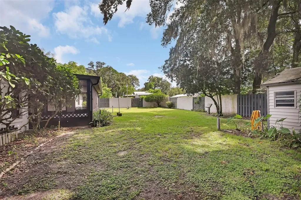 2465 Royal Road Deland FL 32724