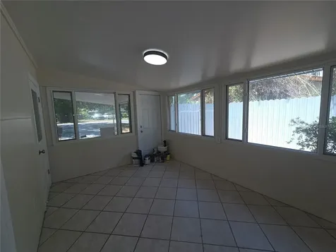 419 32nd Avenue E Bradenton FL 34208