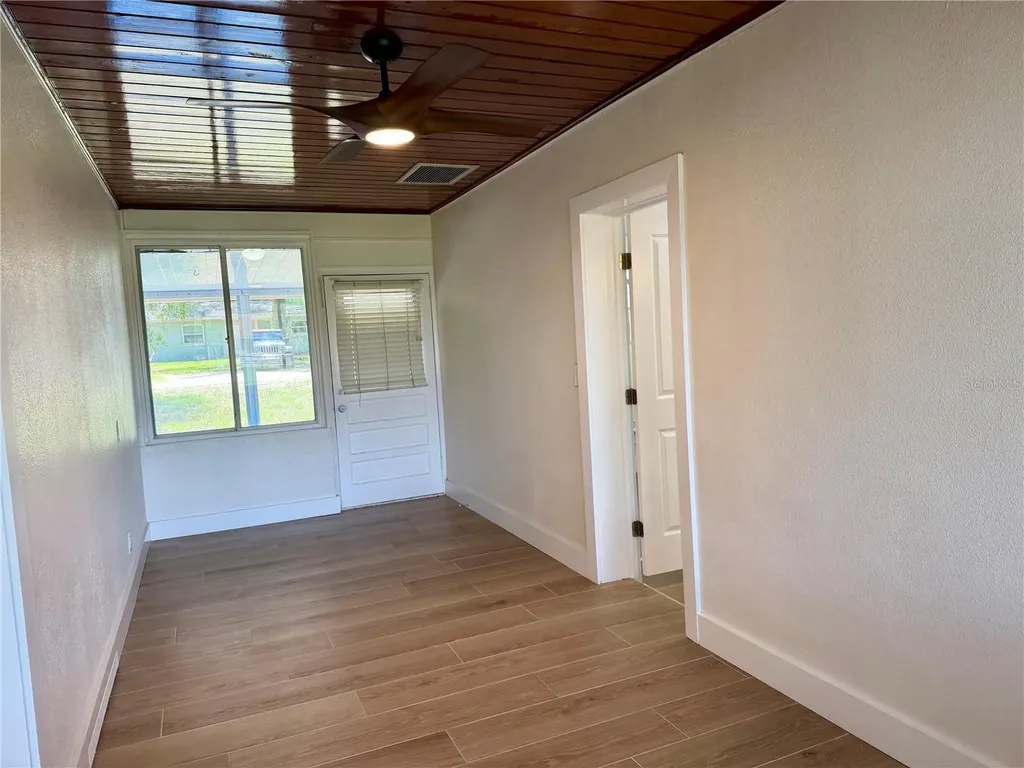 301 S Seminole Avenue Minneola FL 34715