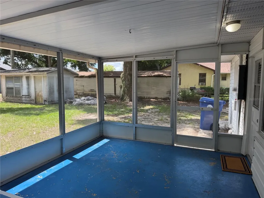 301 S Seminole Avenue Minneola FL 34715