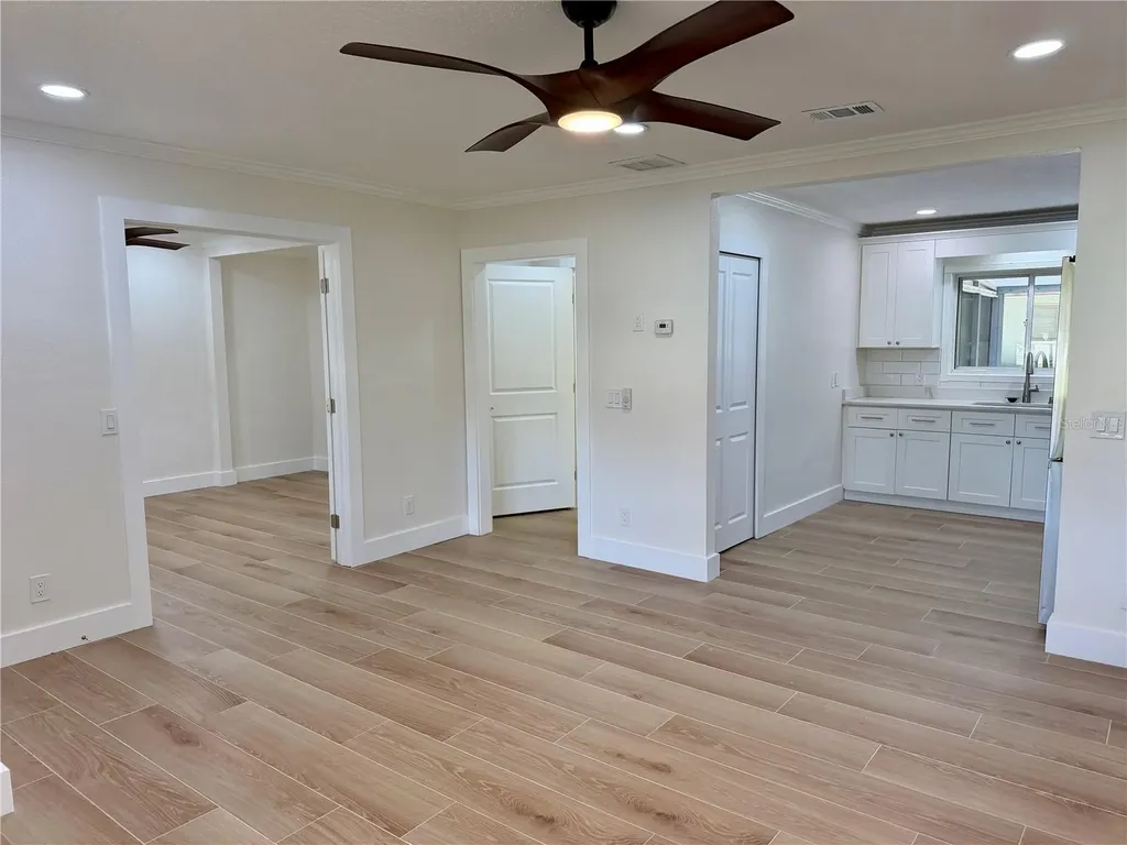 301 S Seminole Avenue Minneola FL 34715