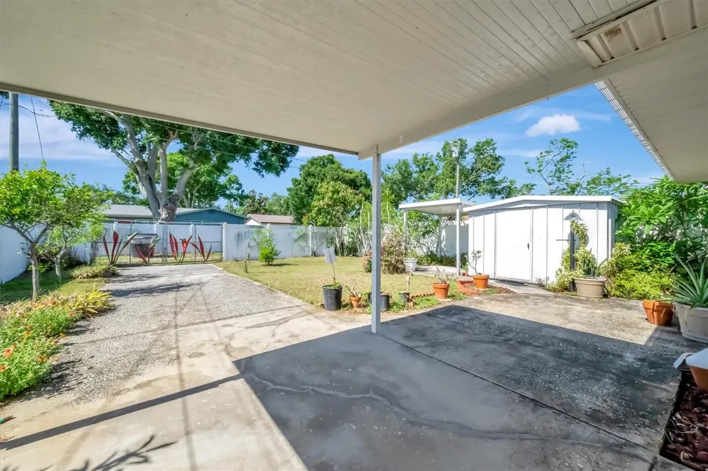 5630 13th Avenue N St Petersburg FL 33710