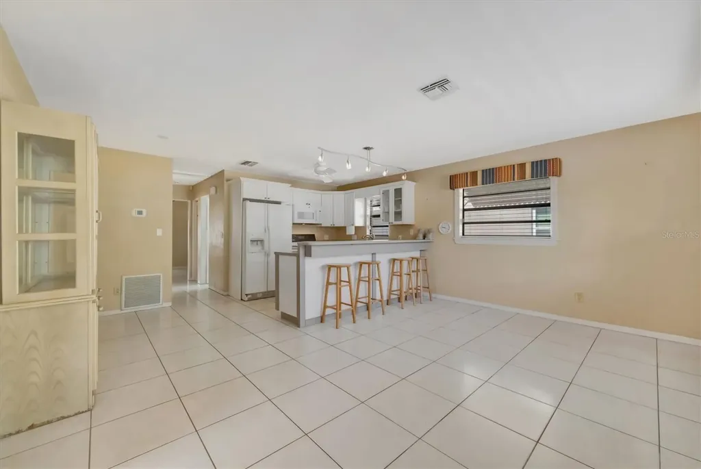 5630 13th Avenue N St Petersburg FL 33710