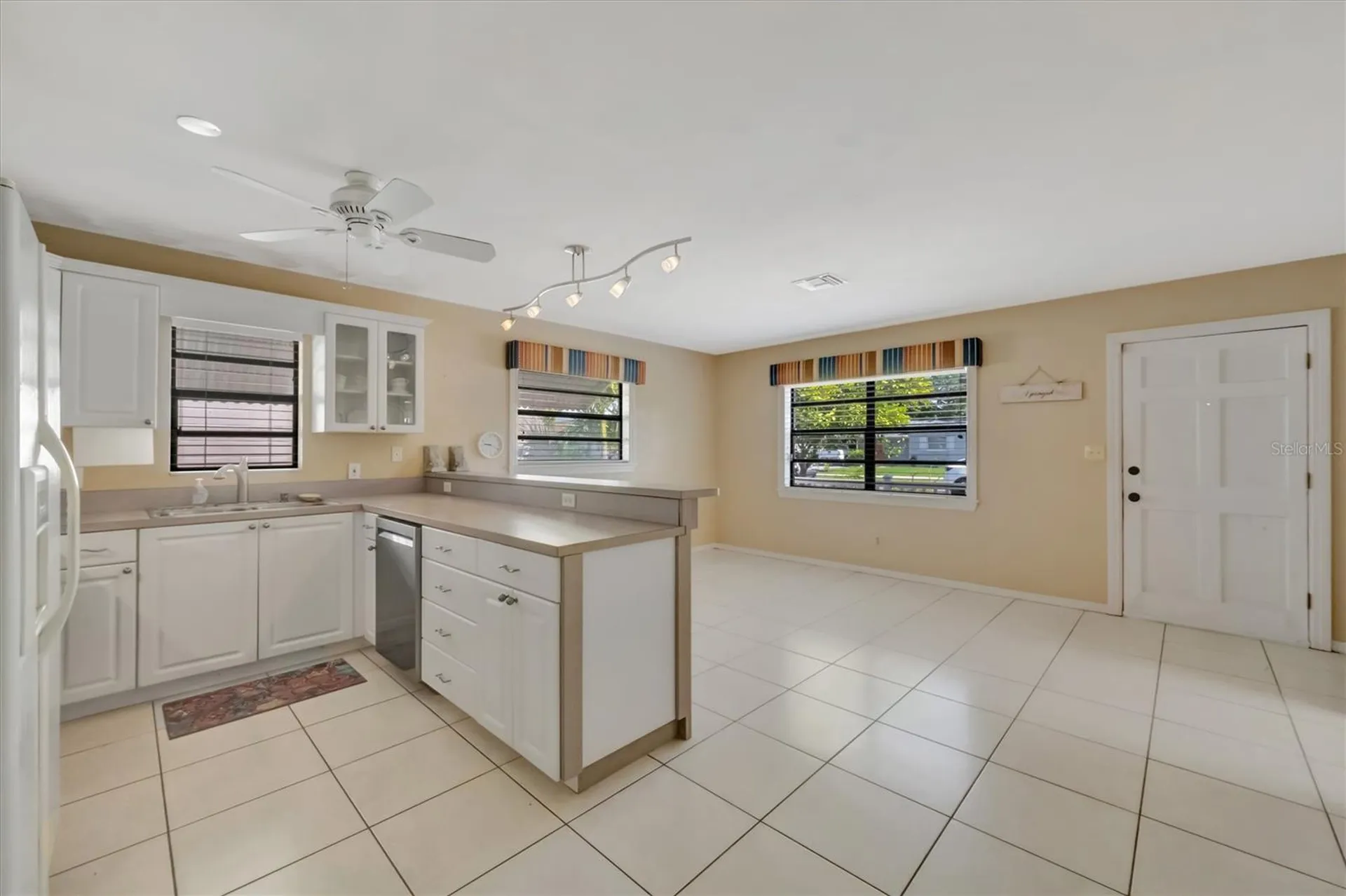 5630 13th Avenue N St Petersburg FL 33710