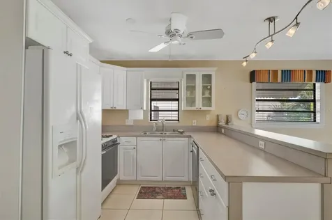 5630 13th Avenue N St Petersburg FL 33710