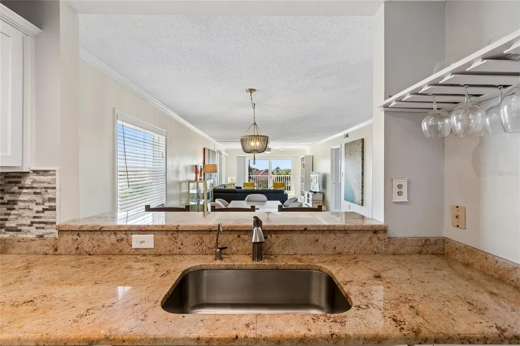 719 Pinellas Bayway S St Petersburg FL 33715