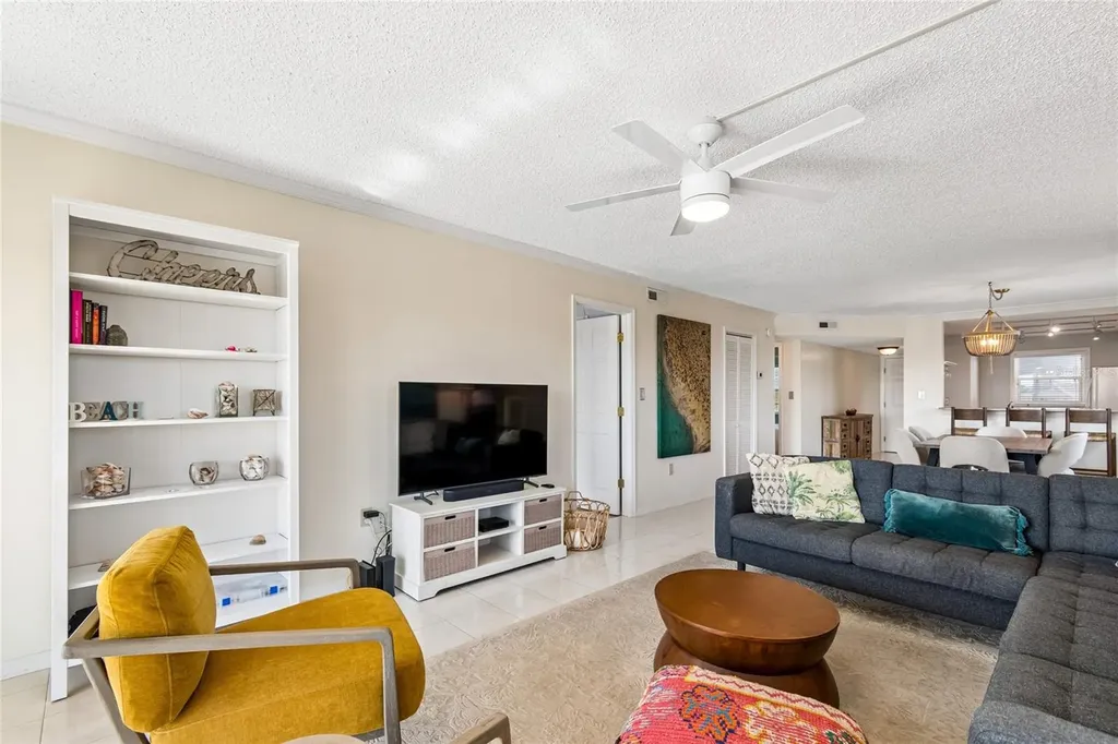 719 Pinellas Bayway S St Petersburg FL 33715