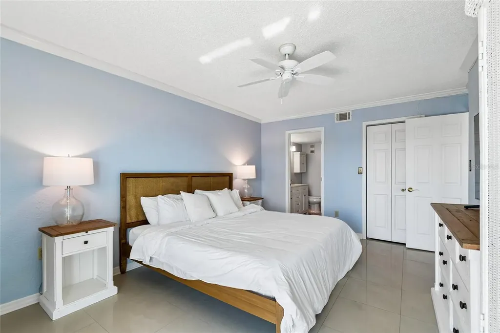 719 Pinellas Bayway S St Petersburg FL 33715