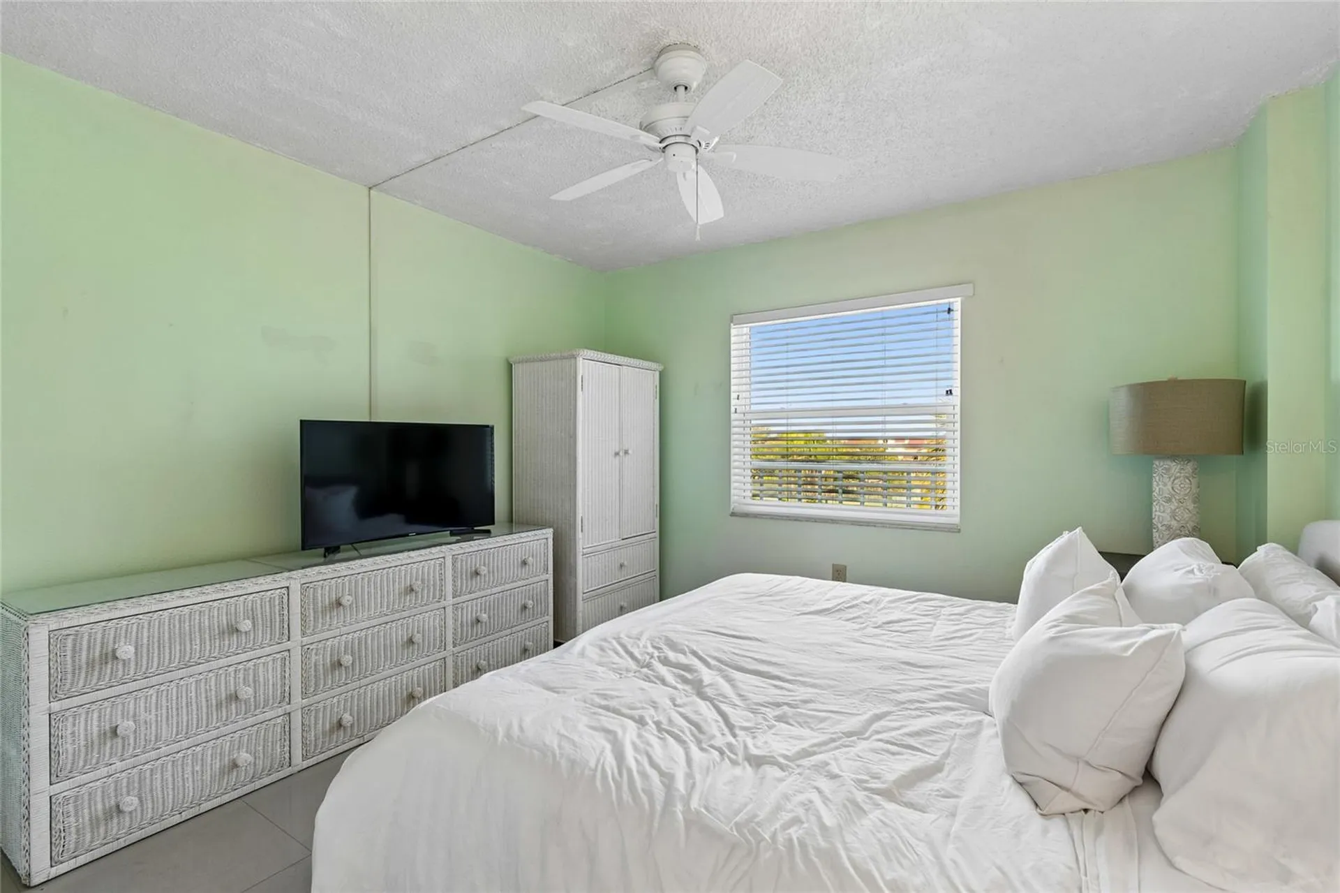 719 Pinellas Bayway S St Petersburg FL 33715