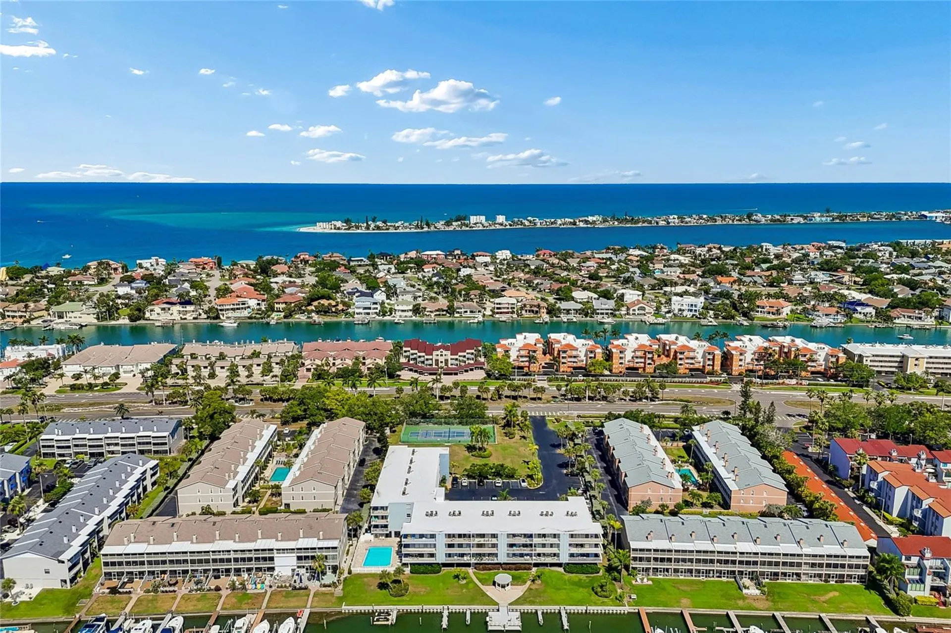 719 Pinellas Bayway S St Petersburg FL 33715