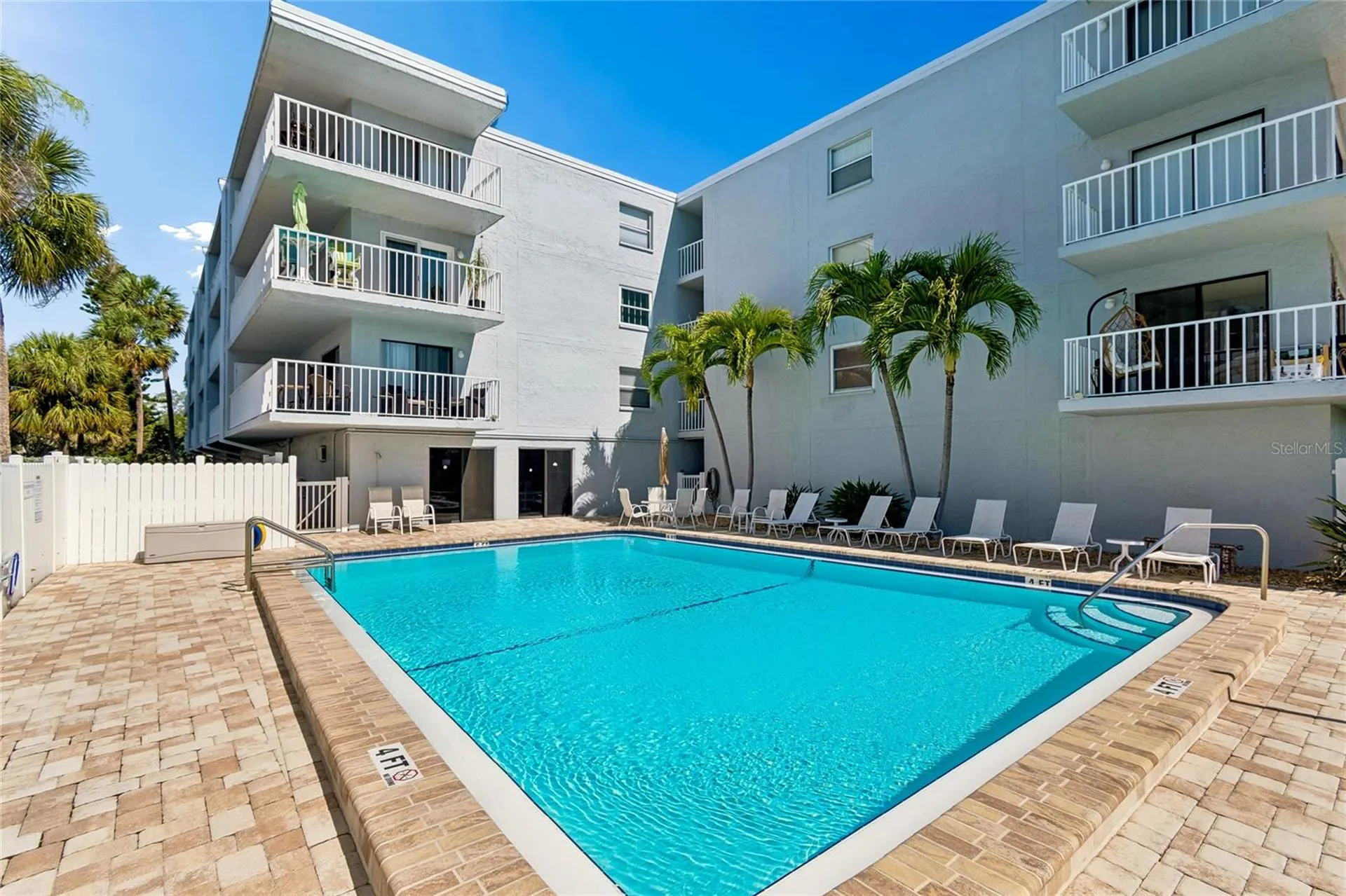 719 Pinellas Bayway S St Petersburg FL 33715