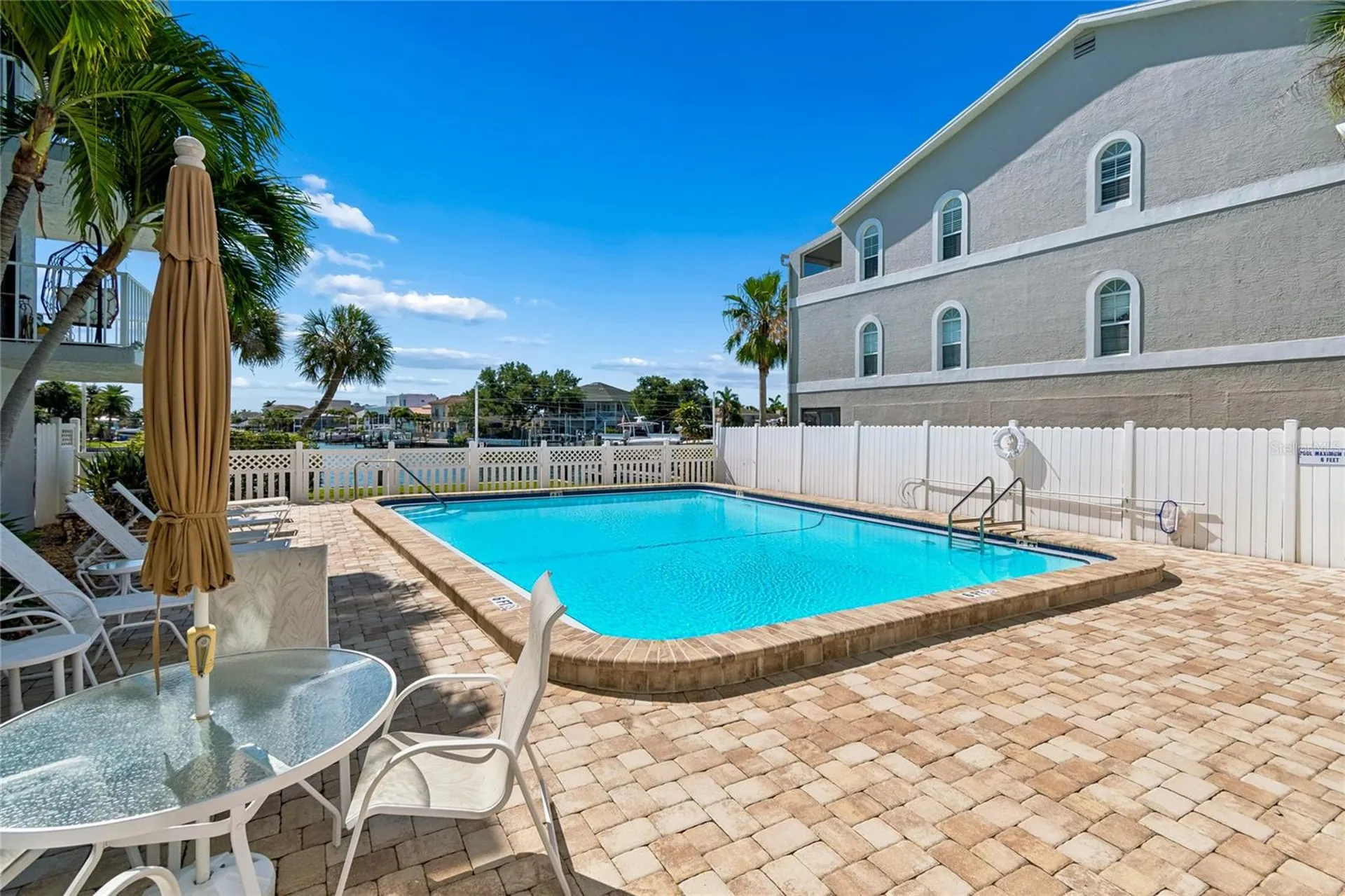 719 Pinellas Bayway S St Petersburg FL 33715