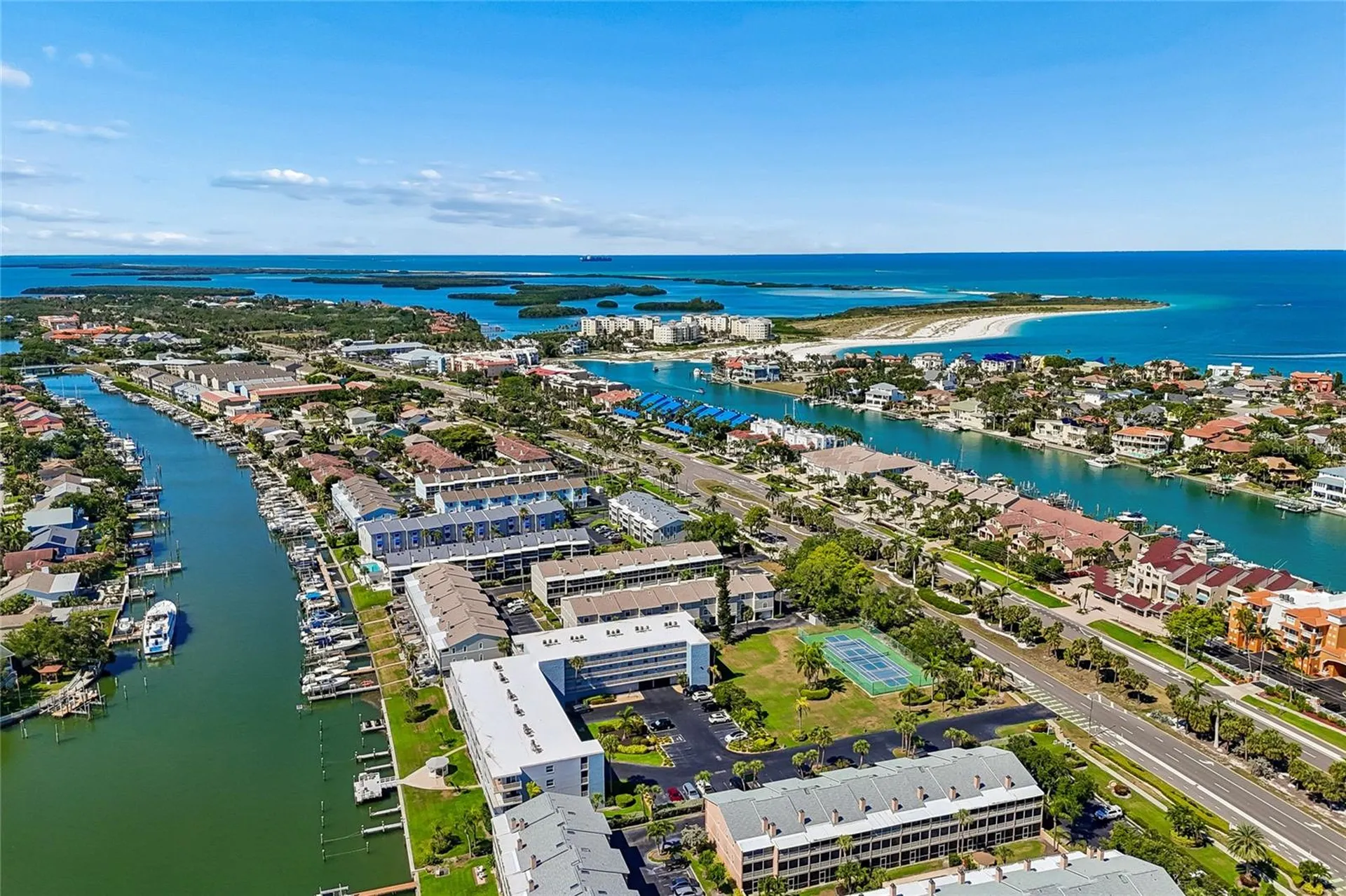 719 Pinellas Bayway S St Petersburg FL 33715