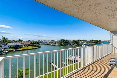 719 Pinellas Bayway S St Petersburg FL 33715