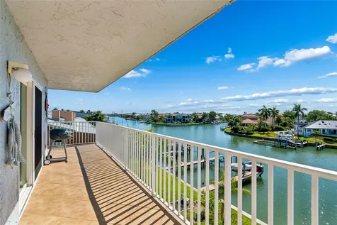 719 Pinellas Bayway S St Petersburg FL 33715