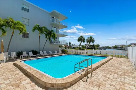 719 Pinellas Bayway S St Petersburg FL 33715