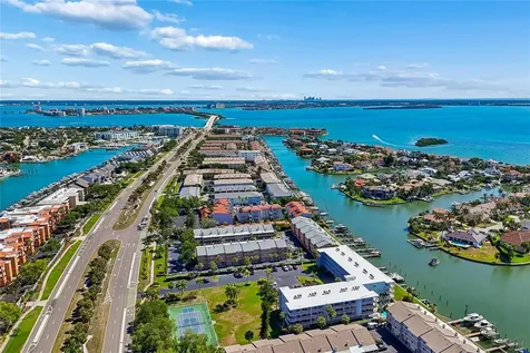 719 Pinellas Bayway S St Petersburg FL 33715