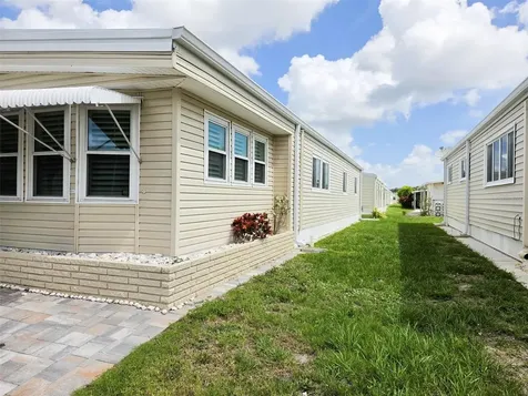 3227 Bayberry Terrace Sarasota FL 34237