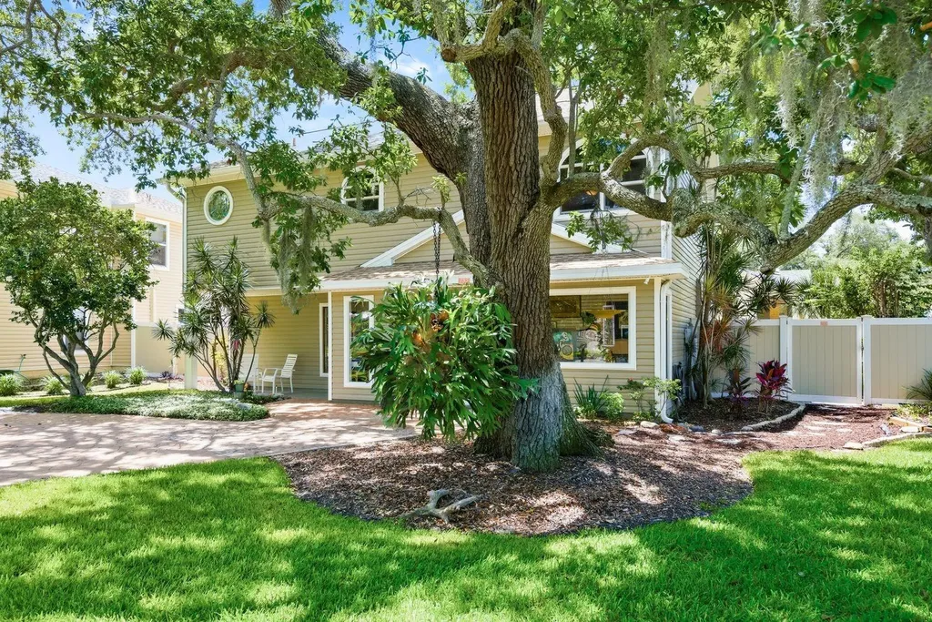 755 San Christopher Drive Dunedin FL 34698