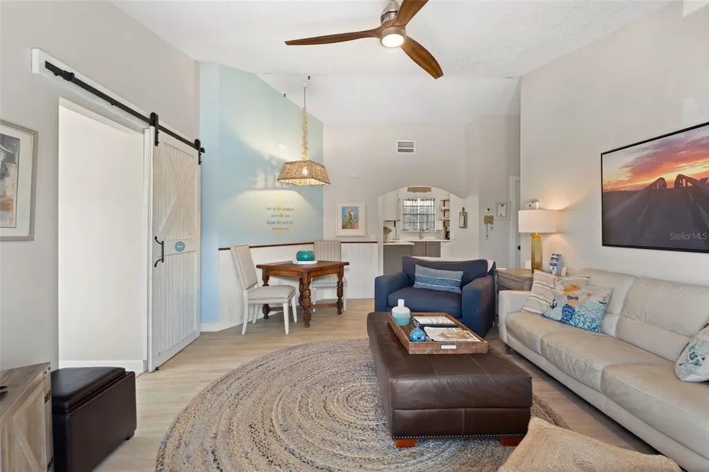 2517 Avenue C Bradenton Beach FL 34217